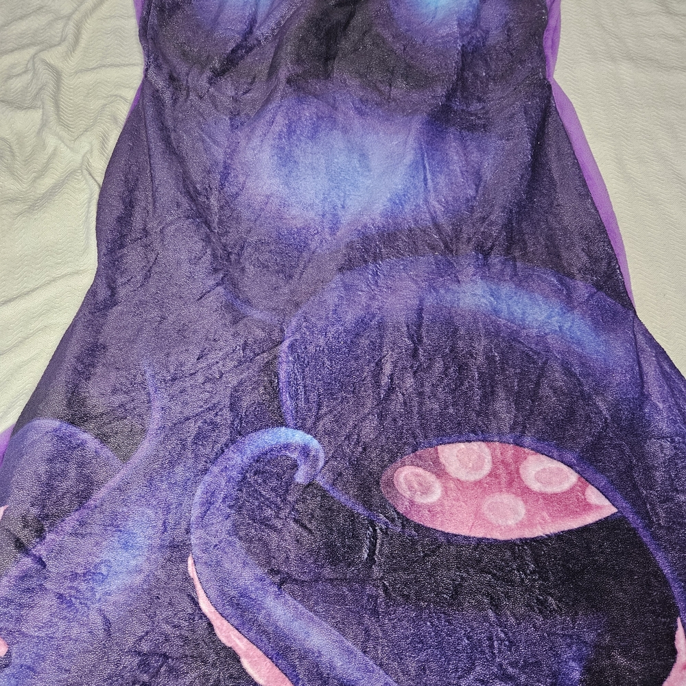 Blankie Tails Disney Villains Ursula Wearable Blanket